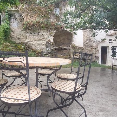 Troglo Entre Caves Et Chateaux Montlouis-sur-Loire Exterior photo